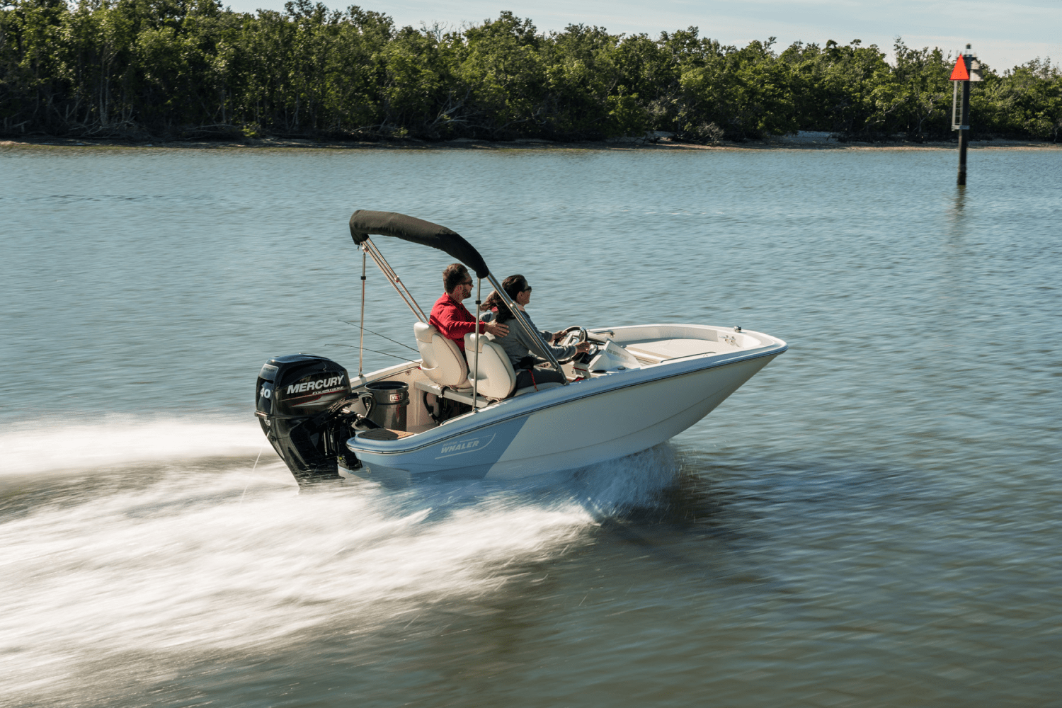 Slide: The Image of Boston Whaler 130 Super Sport 2025 - 30