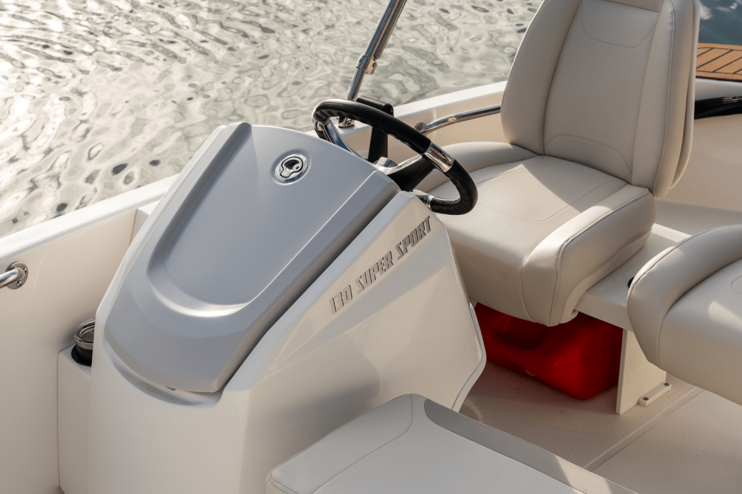 Slide: The Image of Boston Whaler 130 Super Sport 2025 - 51