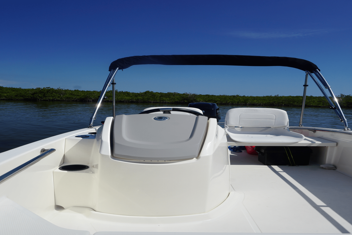 Slide: The Image of Boston Whaler 130 Super Sport 2025 - 61