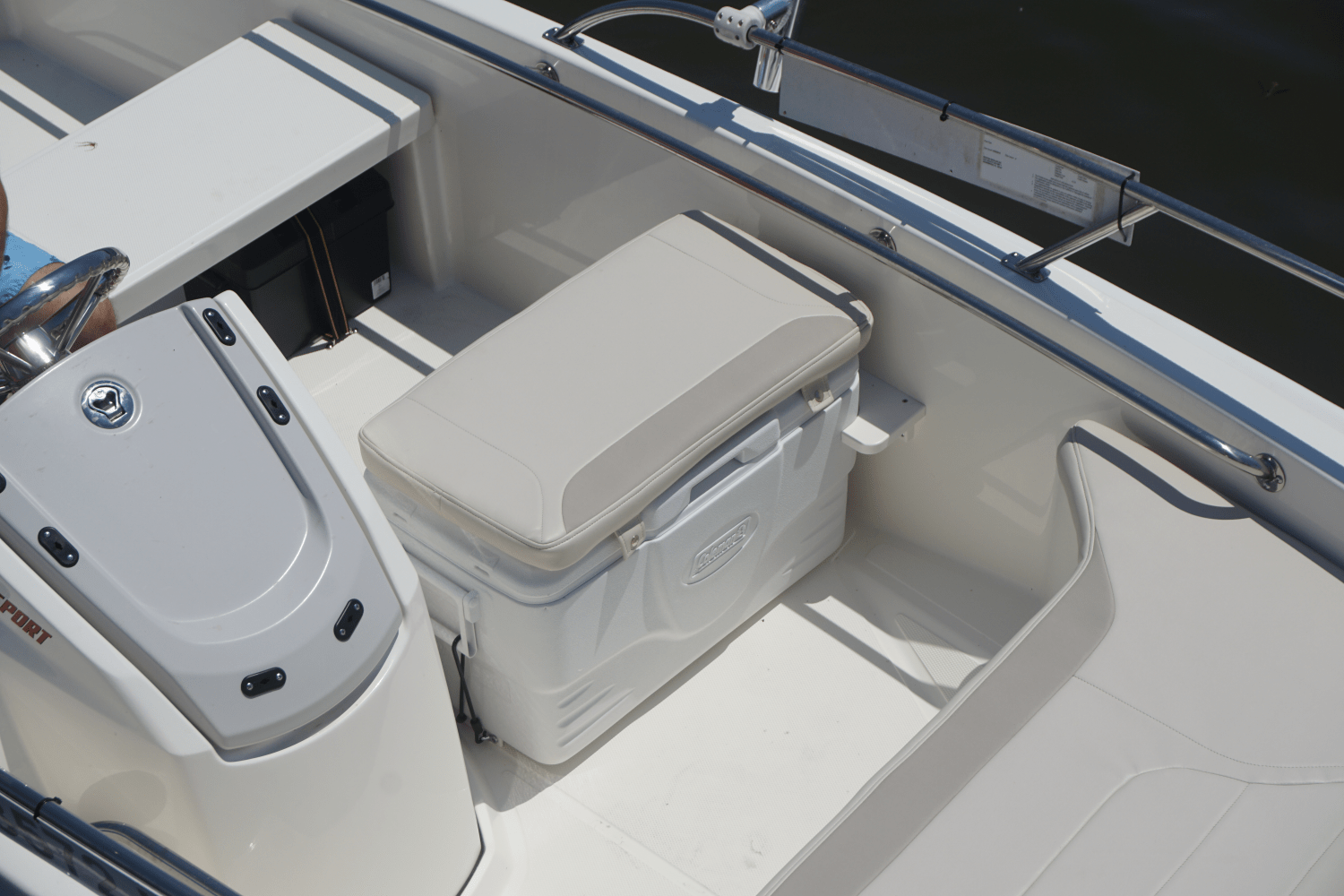 Slide: The Image of Boston Whaler 130 Super Sport 2025 - 63