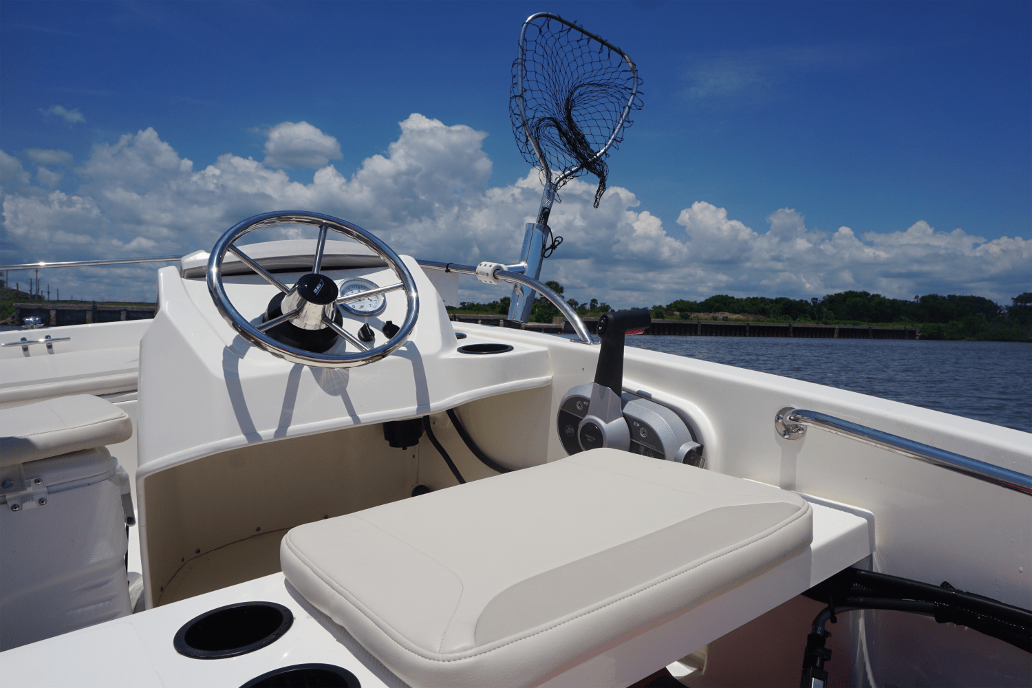 Slide: The Image of Boston Whaler 130 Super Sport 2025 - 69