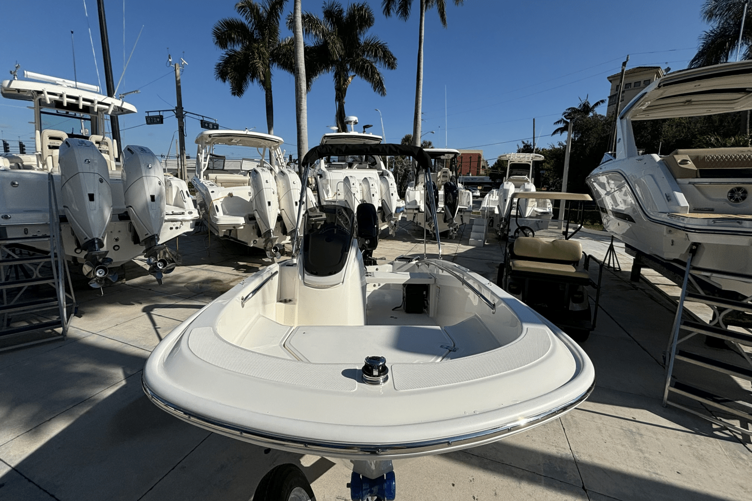 Slide: The Image of Boston Whaler 130 Super Sport 2025 - 7