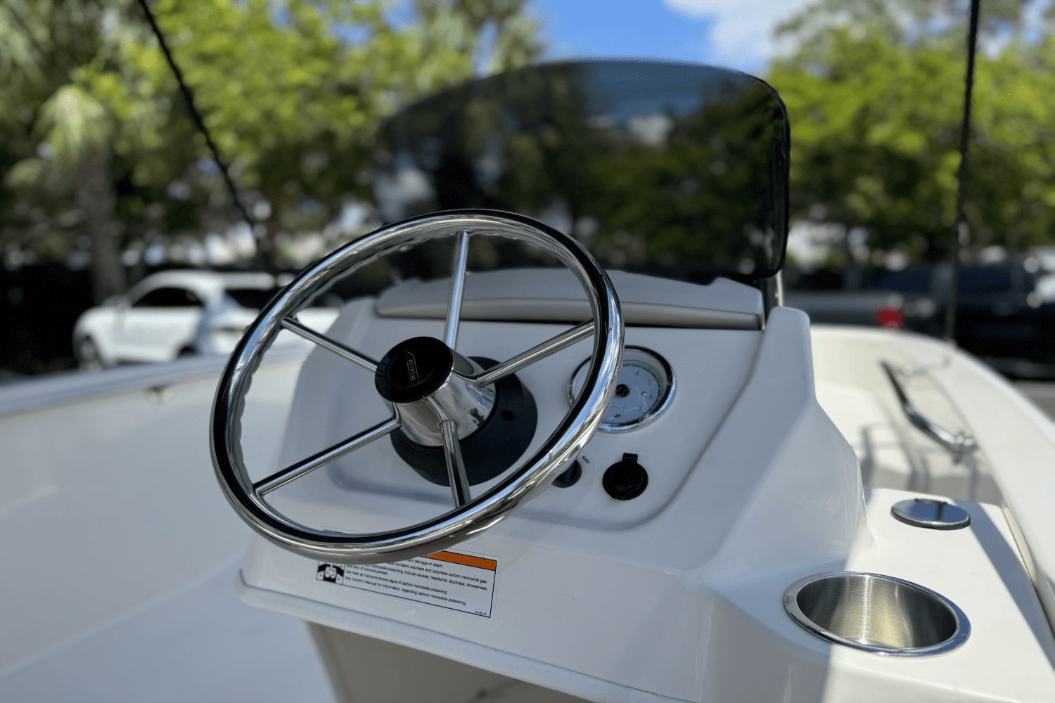 Slide: The Image of Boston Whaler 130 Super Sport 2025 - 8