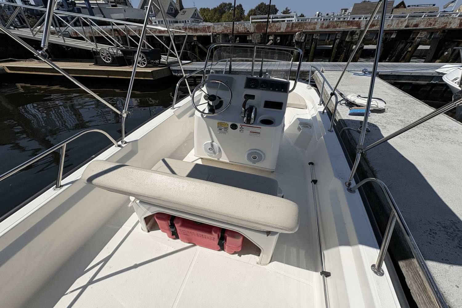 Slide: The Image of Boston Whaler 150 MONTAUK 2019 - 6