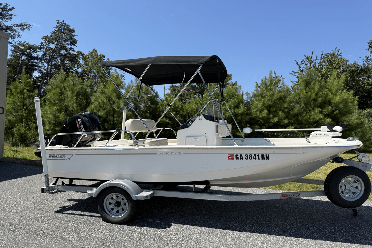 Slide: The Image of Boston Whaler 150 MONTAUK 2021 - 0