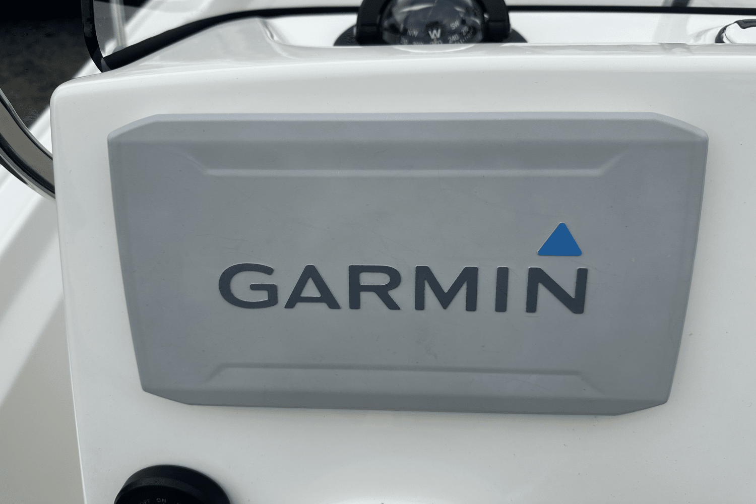 Slide: The Image of Boston Whaler 150 MONTAUK 2021 - 12