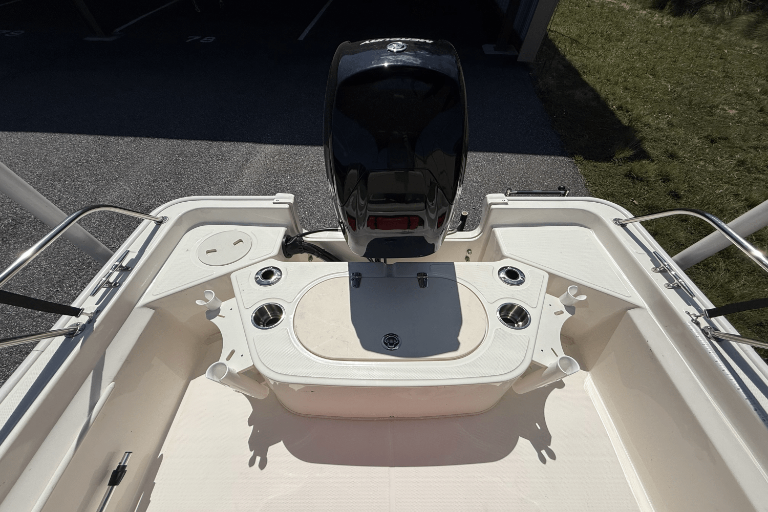 Slide: The Image of Boston Whaler 150 MONTAUK 2021 - 14