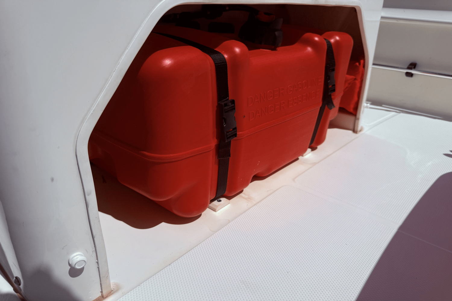 Slide: The Image of Boston Whaler 150 MONTAUK 2021 - 24