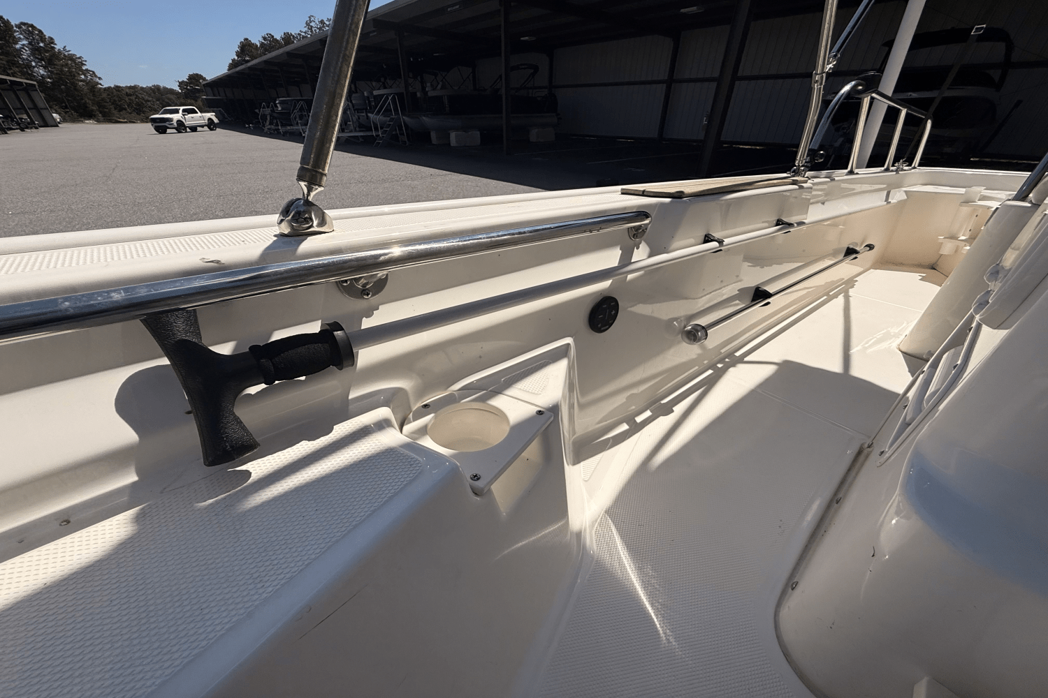 Slide: The Image of Boston Whaler 150 MONTAUK 2021 - 28
