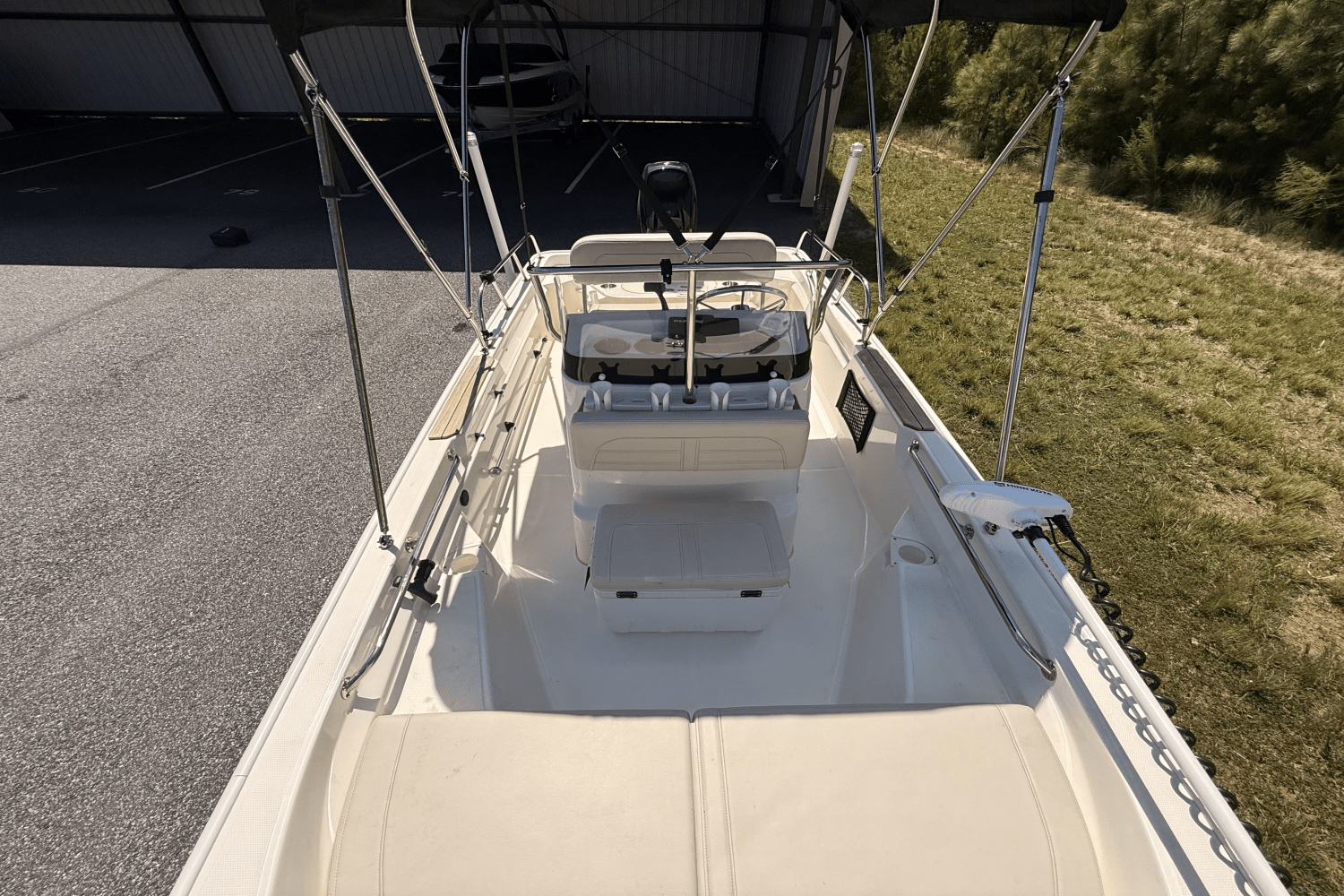Slide: The Image of Boston Whaler 150 MONTAUK 2021 - 30