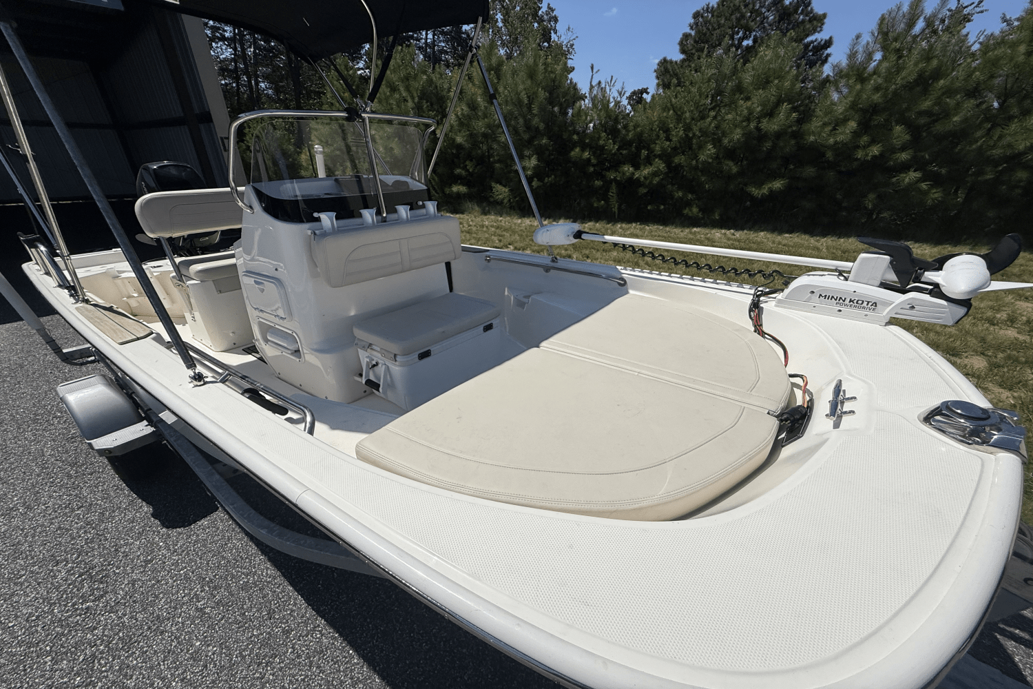 Slide: The Image of Boston Whaler 150 MONTAUK 2021 - 32