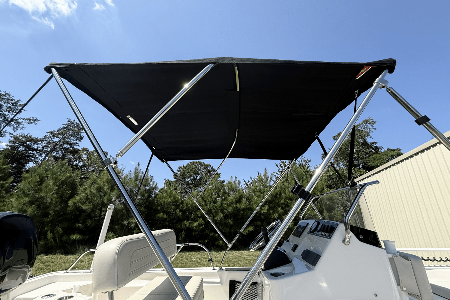 Slide: The Image of Boston Whaler 150 MONTAUK 2021 - 35