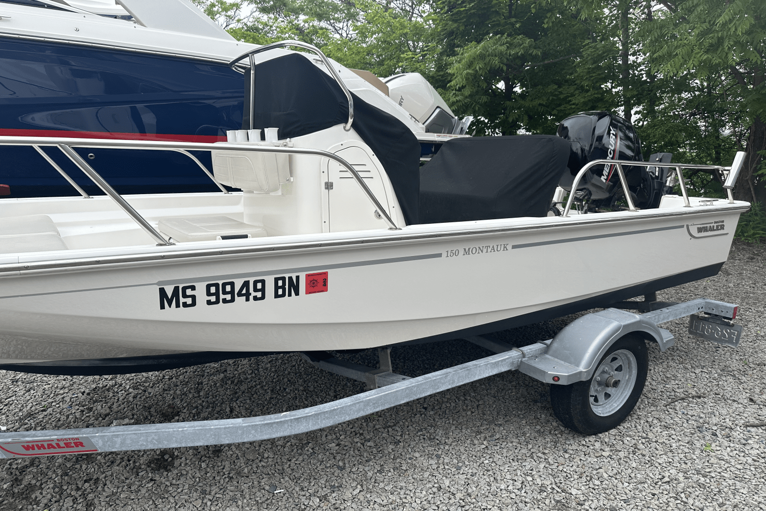 Slide: The Image of Boston Whaler 150 MONTAUK 2021 - 8