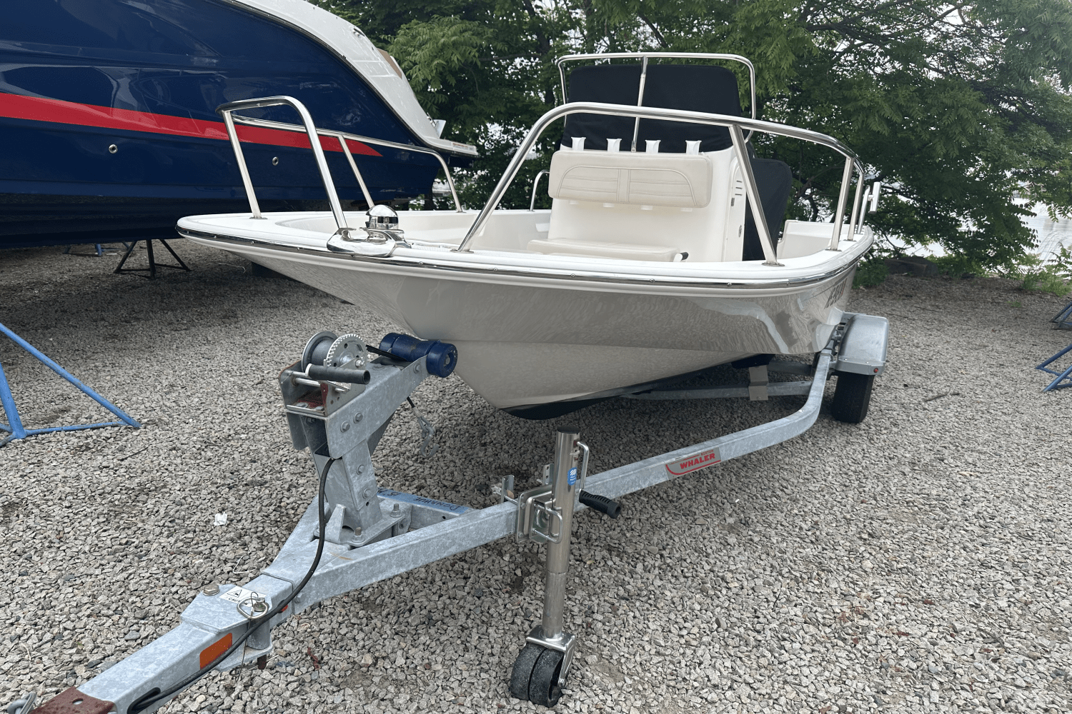 Slide: The Image of Boston Whaler 150 MONTAUK 2021 - 9