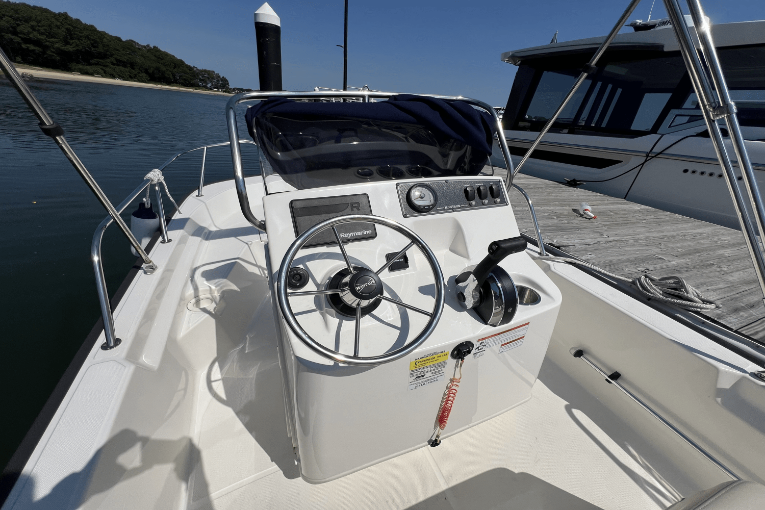 Slide: The Image of Boston Whaler 150 MONTAUK 2022 - 2