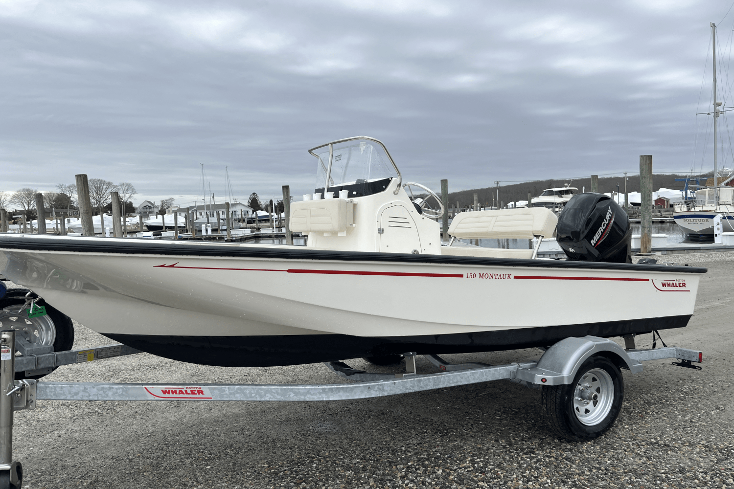 Slide: The Image of Boston Whaler 150 Montauk 2024 - 11