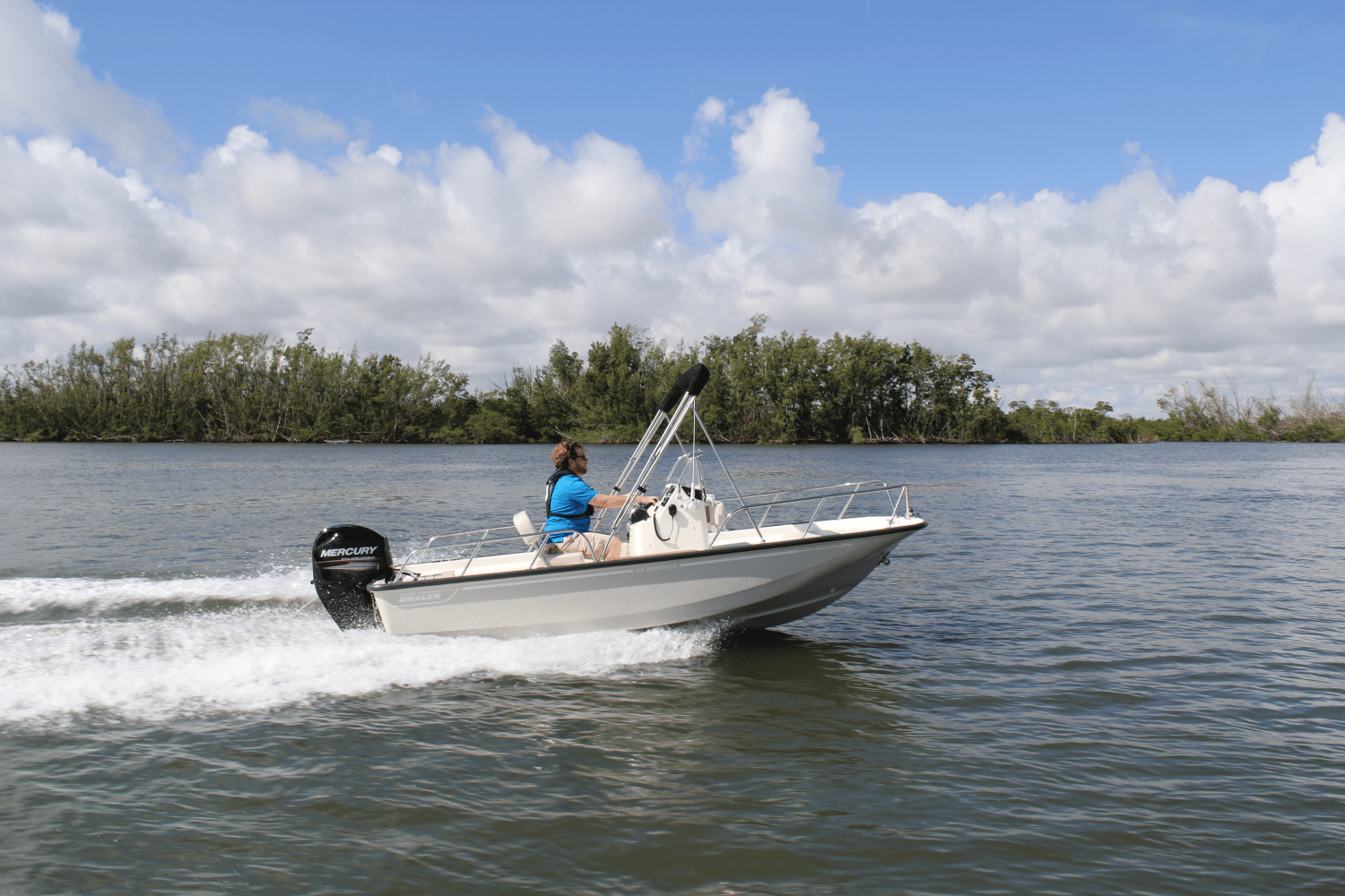 Slide: The Image of Boston Whaler 150 Montauk 2024 - 29