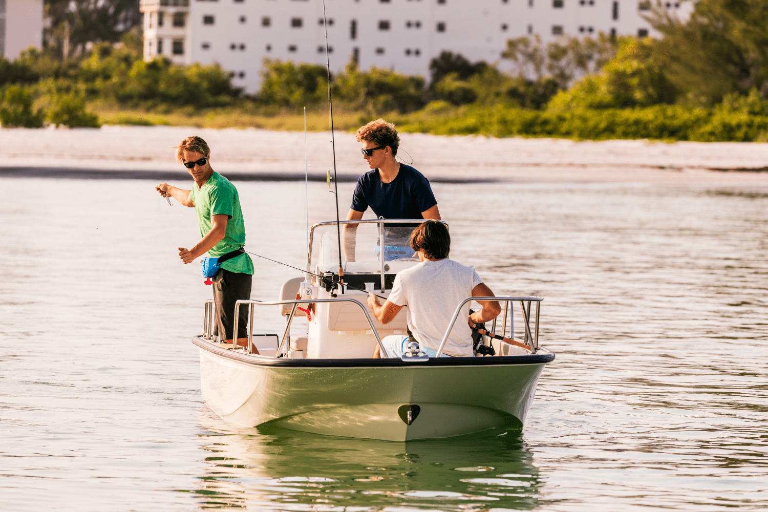 Slide: The Image of Boston Whaler 150 Montauk 2024 - 4