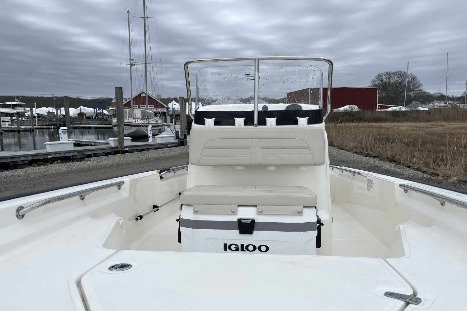 Slide: The Image of Boston Whaler 150 Montauk 2024 - 9