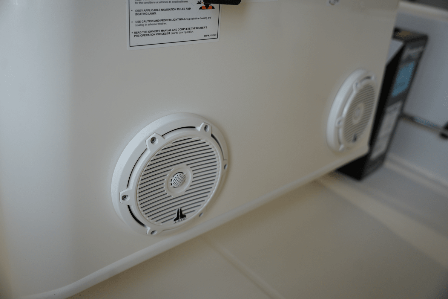 Slide: The Image of Boston Whaler 150 Montauk 2025 - 10