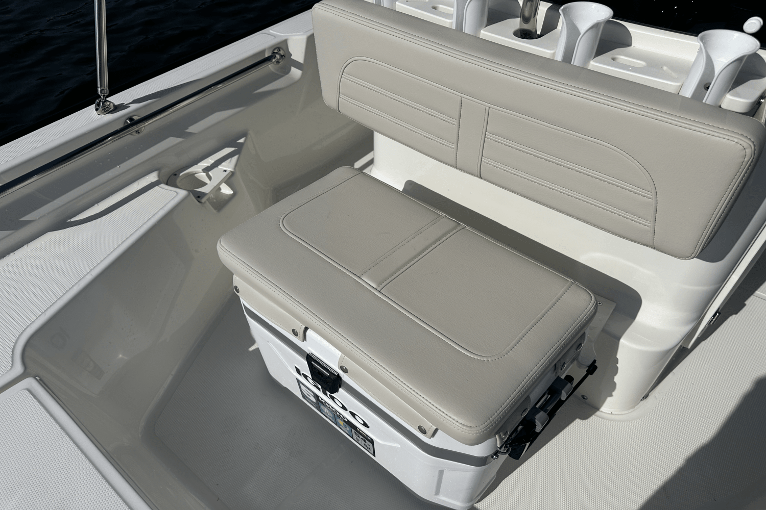 Slide: The Image of Boston Whaler 150 Montauk 2025 - 11