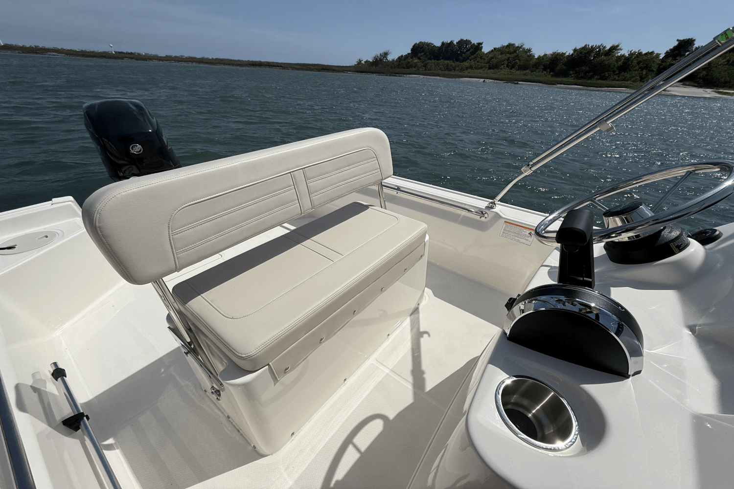 Slide: The Image of Boston Whaler 150 Montauk 2025 - 11