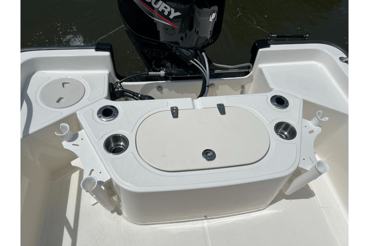 Slide: The Image of Boston Whaler 150 Montauk 2025 - 12