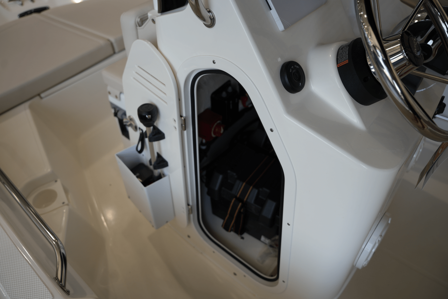 Slide: The Image of Boston Whaler 150 Montauk 2025 - 12