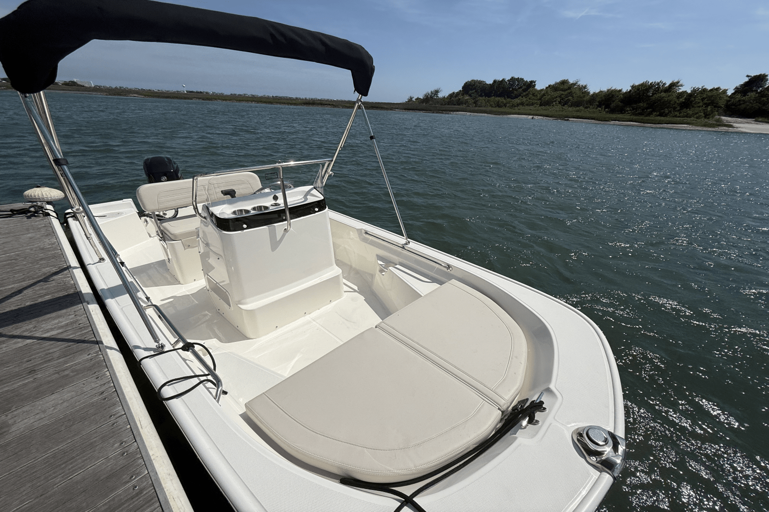 Slide: The Image of Boston Whaler 150 Montauk 2025 - 12