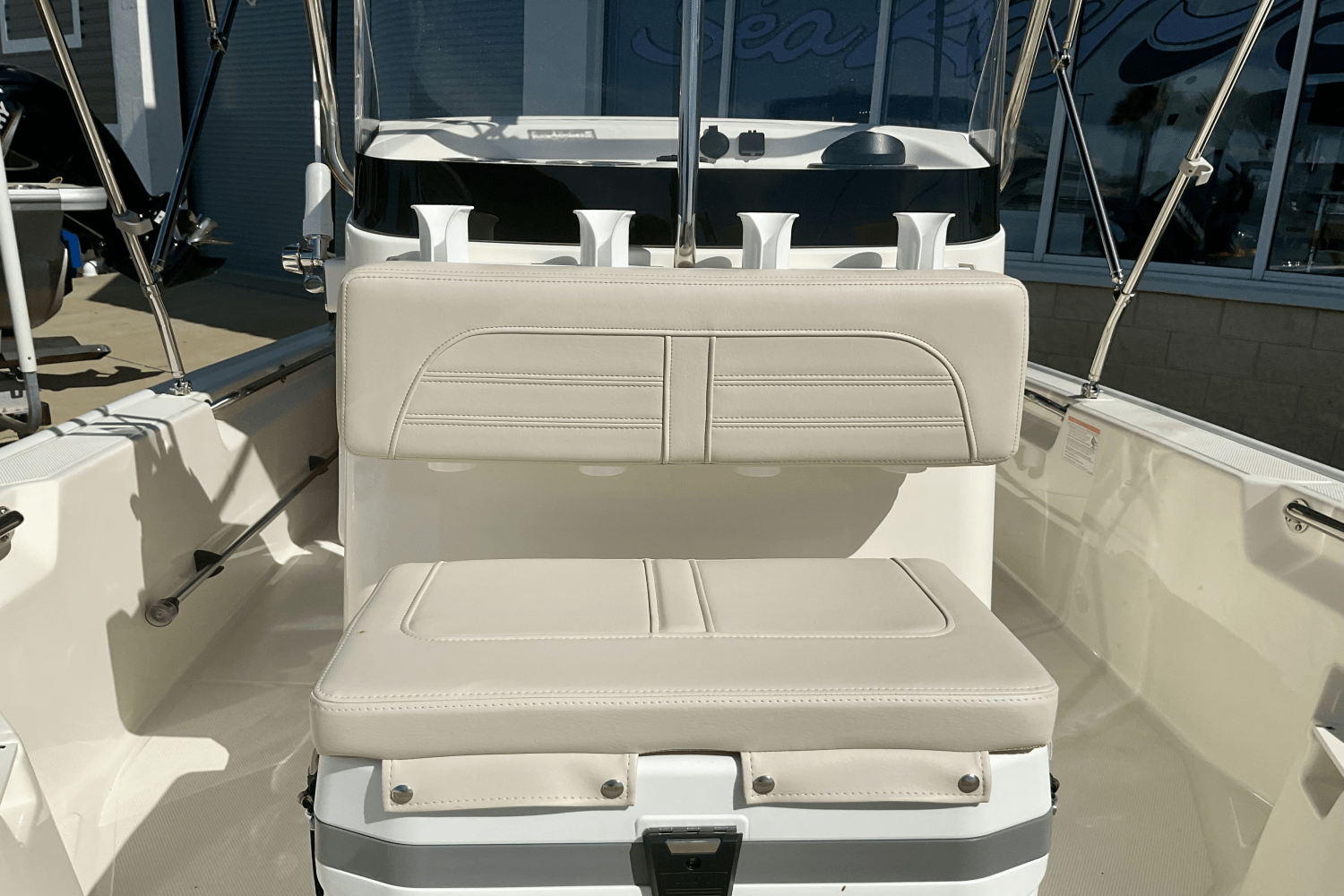 Slide: The Image of Boston Whaler 150 Montauk 2025 - 16