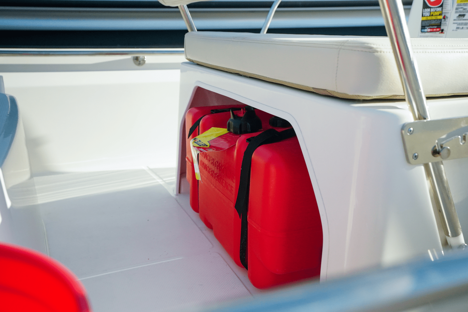 Slide: The Image of Boston Whaler 150 Montauk 2025 - 5