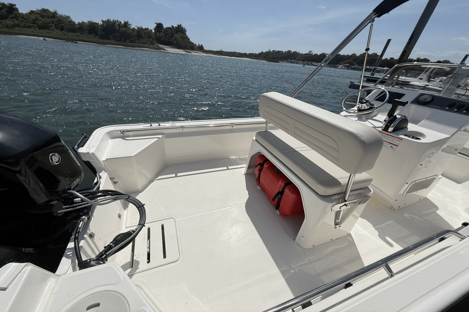 Slide: The Image of Boston Whaler 150 Montauk 2025 - 6