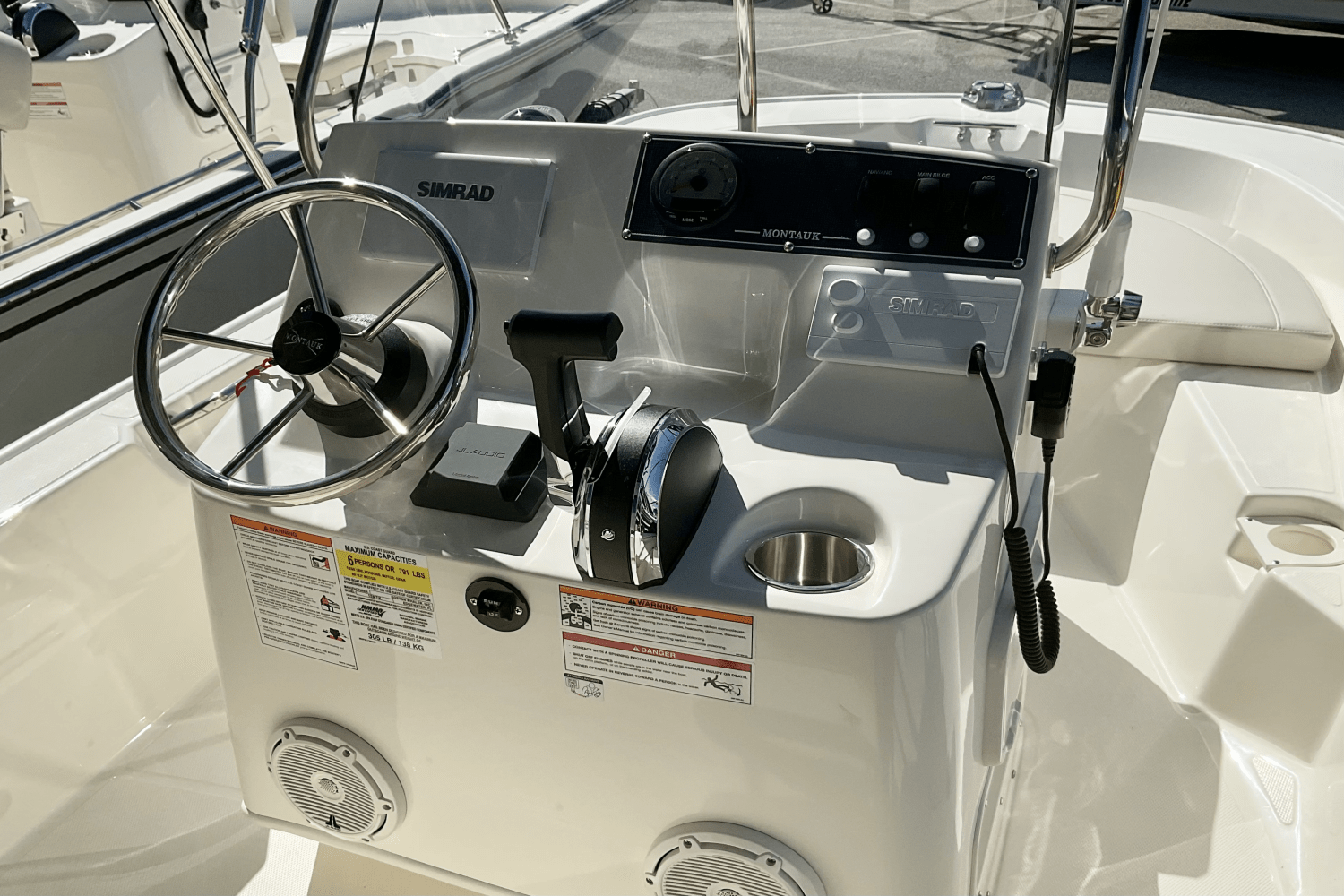 Slide: The Image of Boston Whaler 150 Montauk 2025 - 8