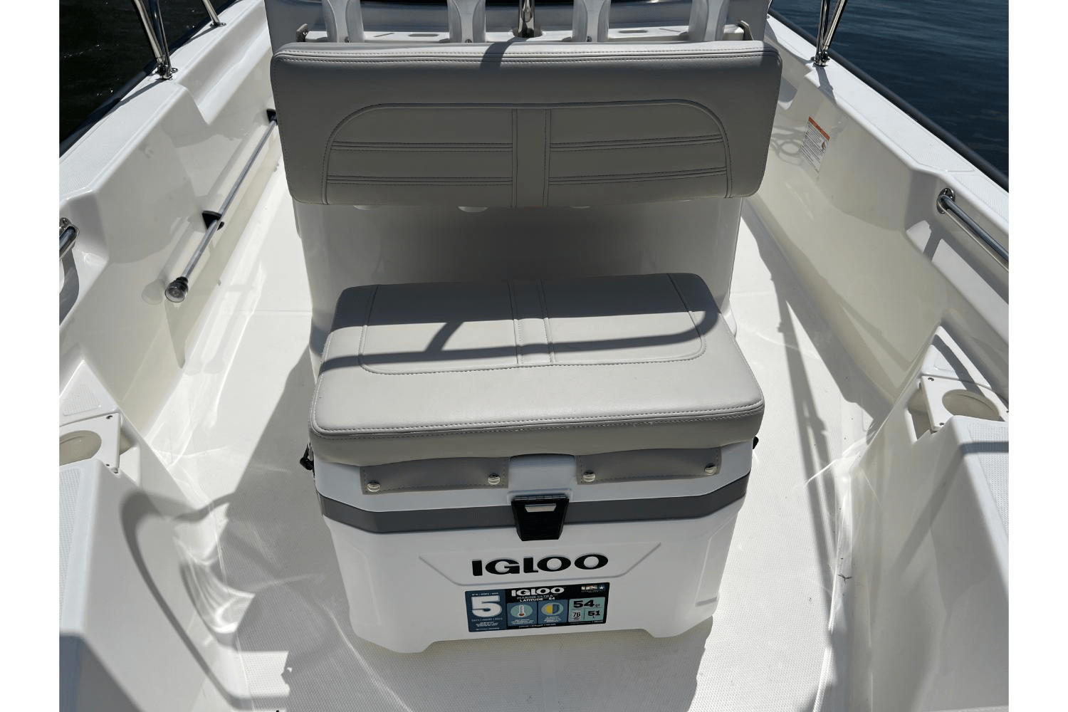 Slide: The Image of Boston Whaler 150 Montauk 2025 - 8