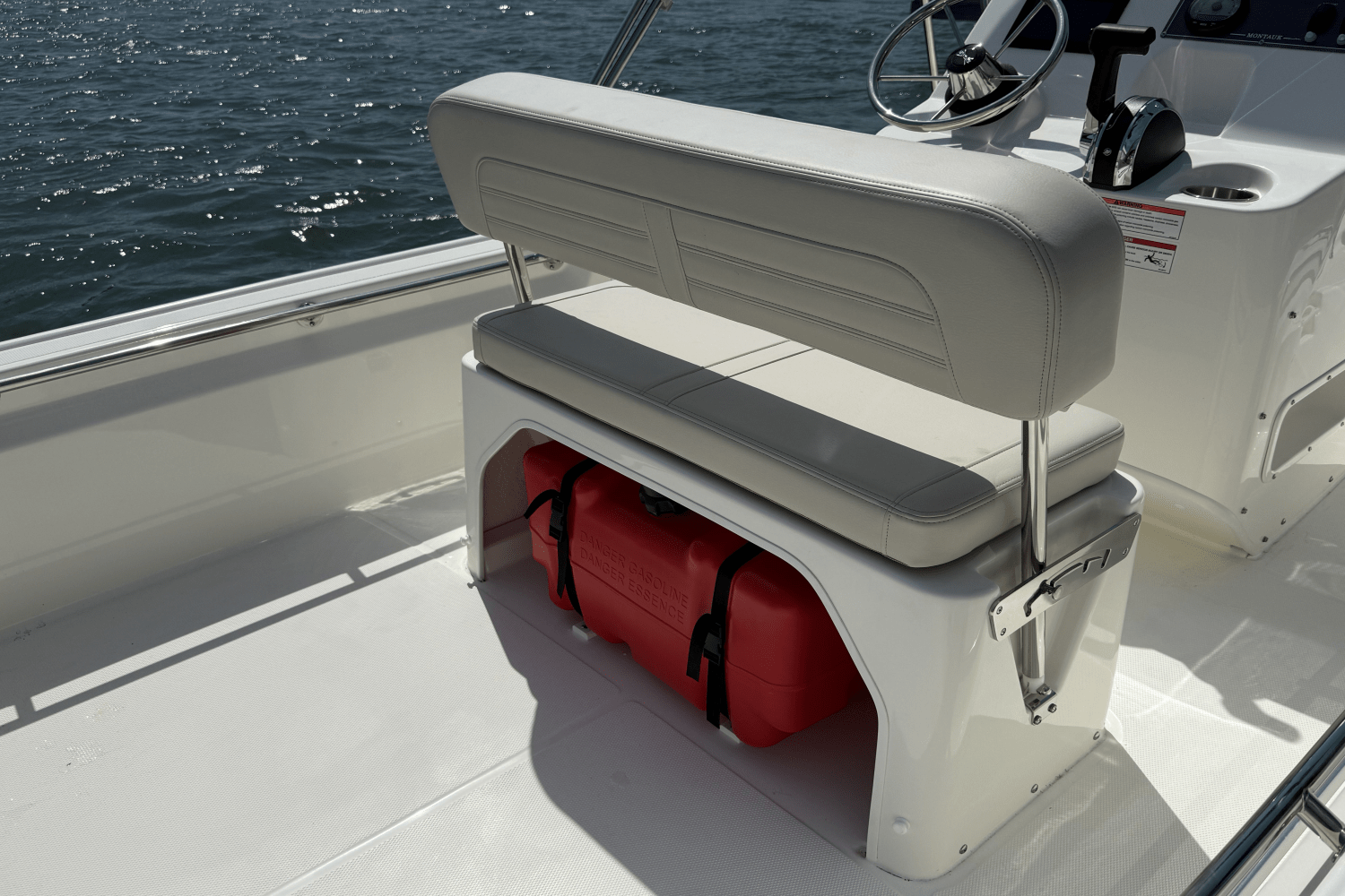 Slide: The Image of Boston Whaler 150 Montauk 2025 - 8