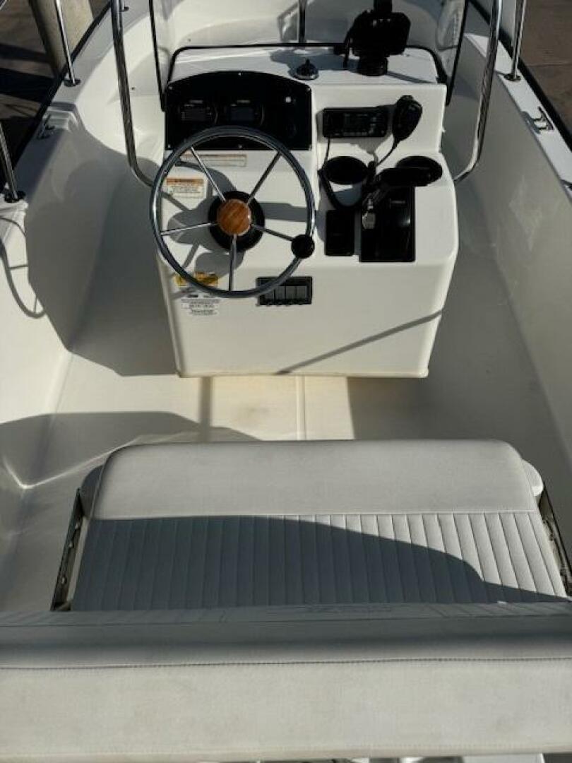 Slide: The Image of 2017 Boston Whaler 15 Montauk - LAST MANGO - 4881304