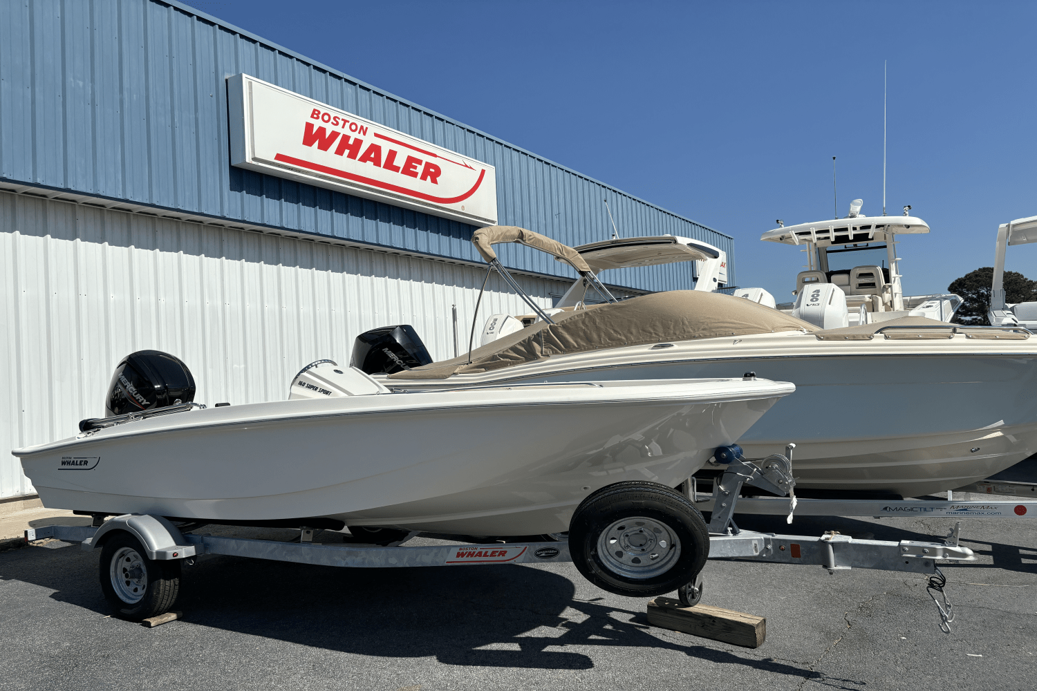Slide: The Image of Boston Whaler 160 Super Sport 2025 - 1