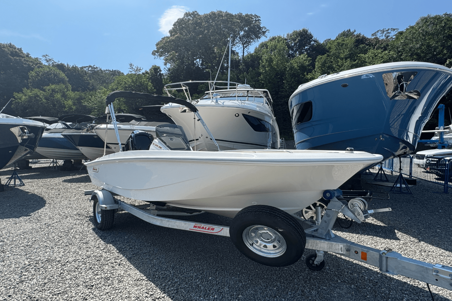 Slide: The Image of Boston Whaler 160 Super Sport 2025 - 1