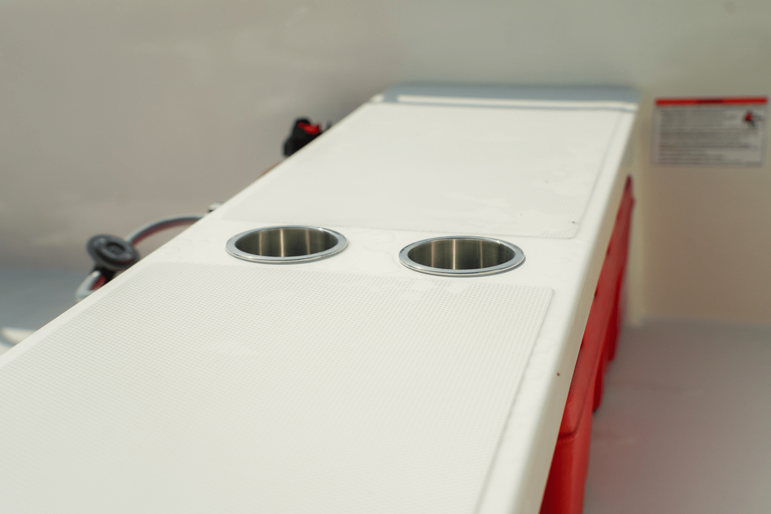 Slide: The Image of Boston Whaler 160 Super Sport 2025 - 12