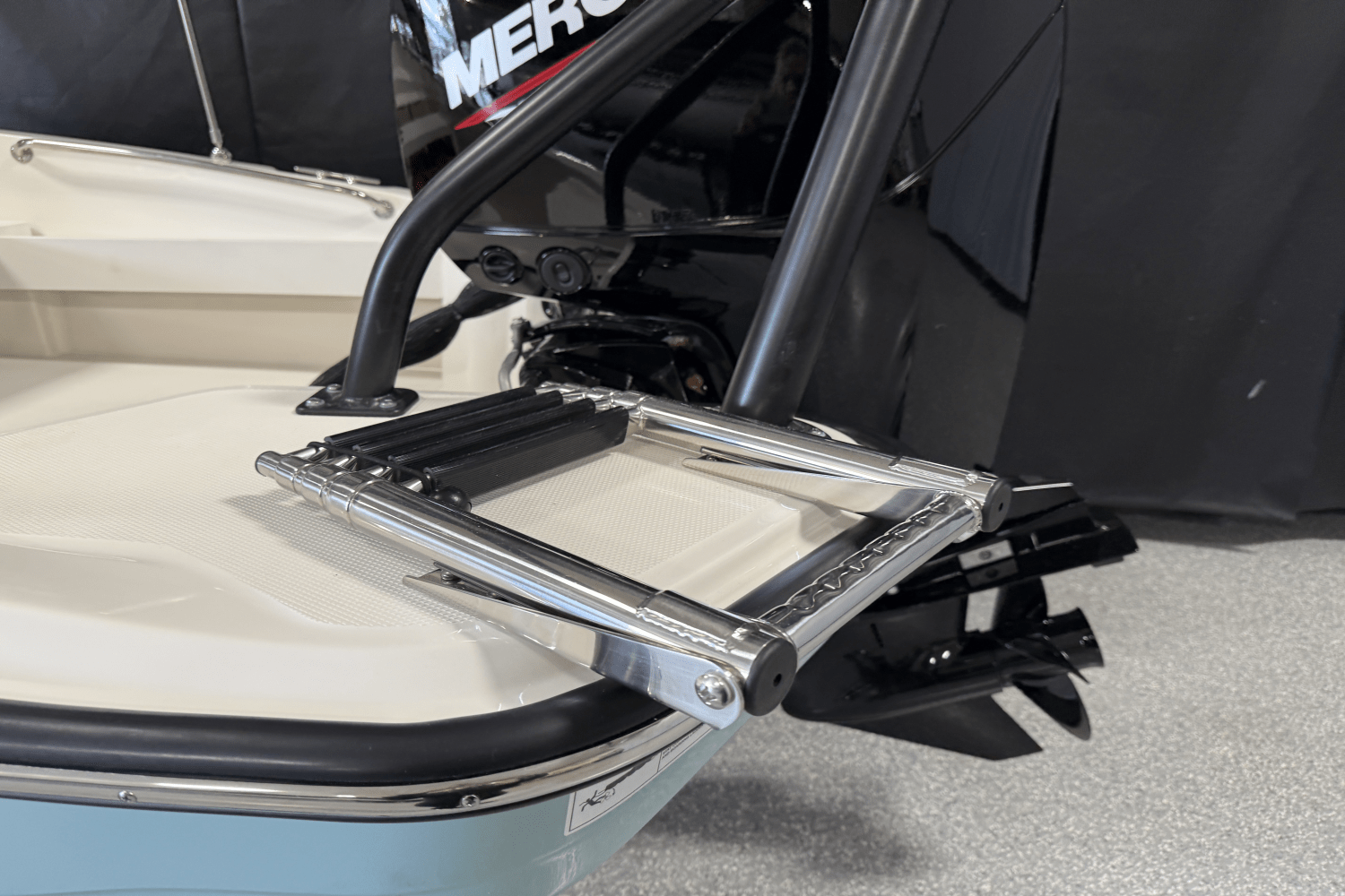 Slide: The Image of Boston Whaler 160 Super Sport 2025 - 13