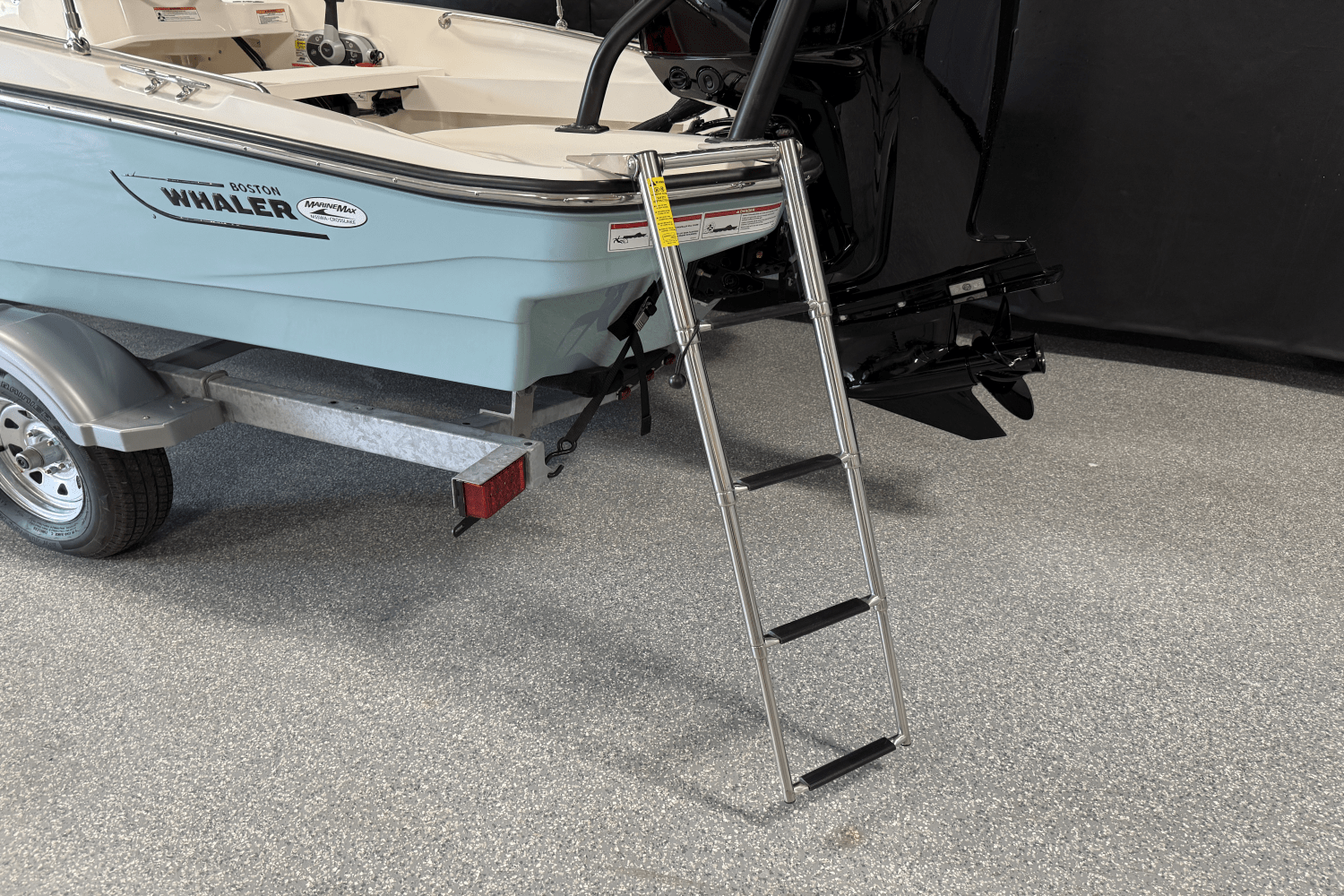 Slide: The Image of Boston Whaler 160 Super Sport 2025 - 14