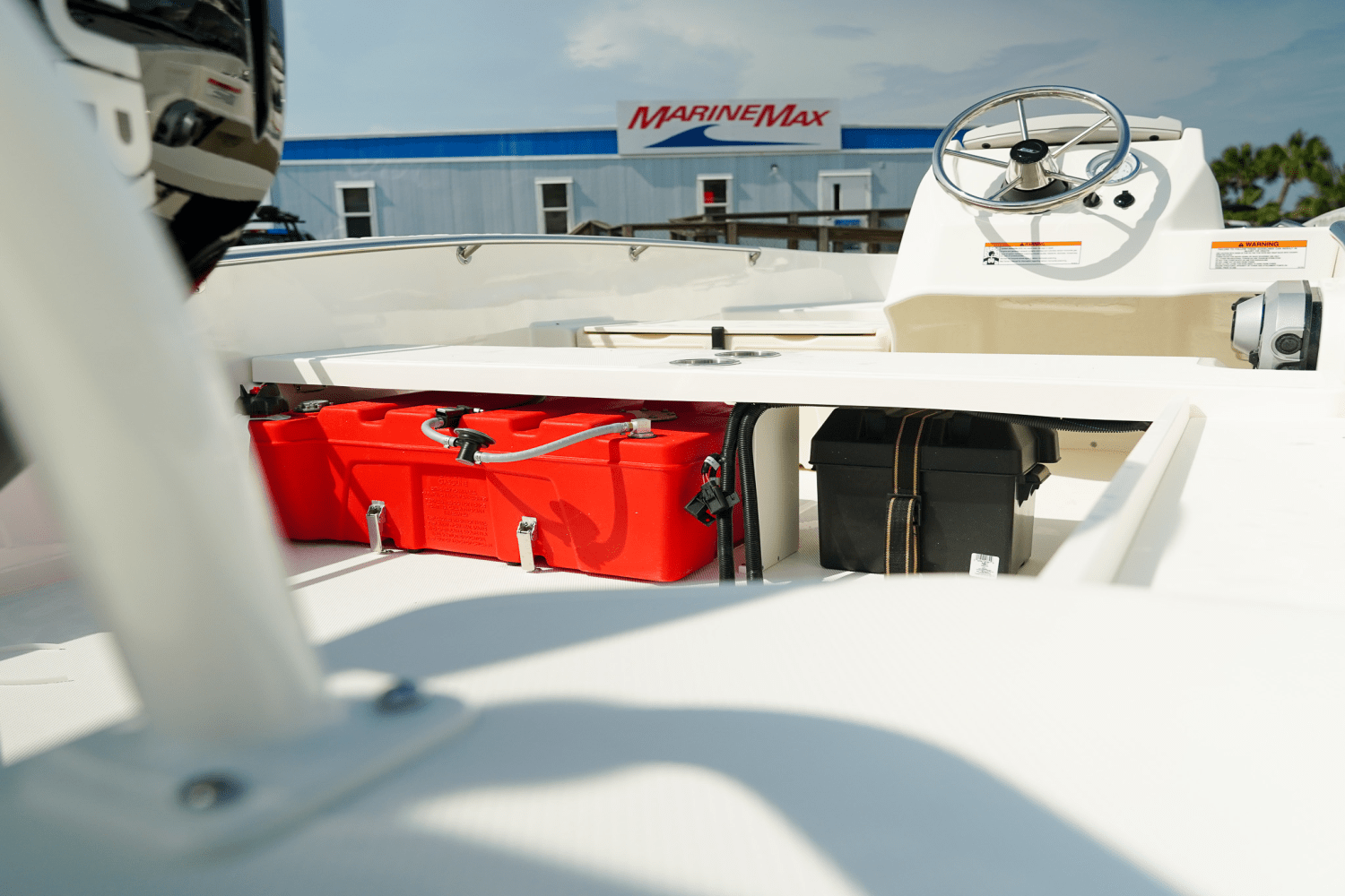 Slide: The Image of Boston Whaler 160 Super Sport 2025 - 14