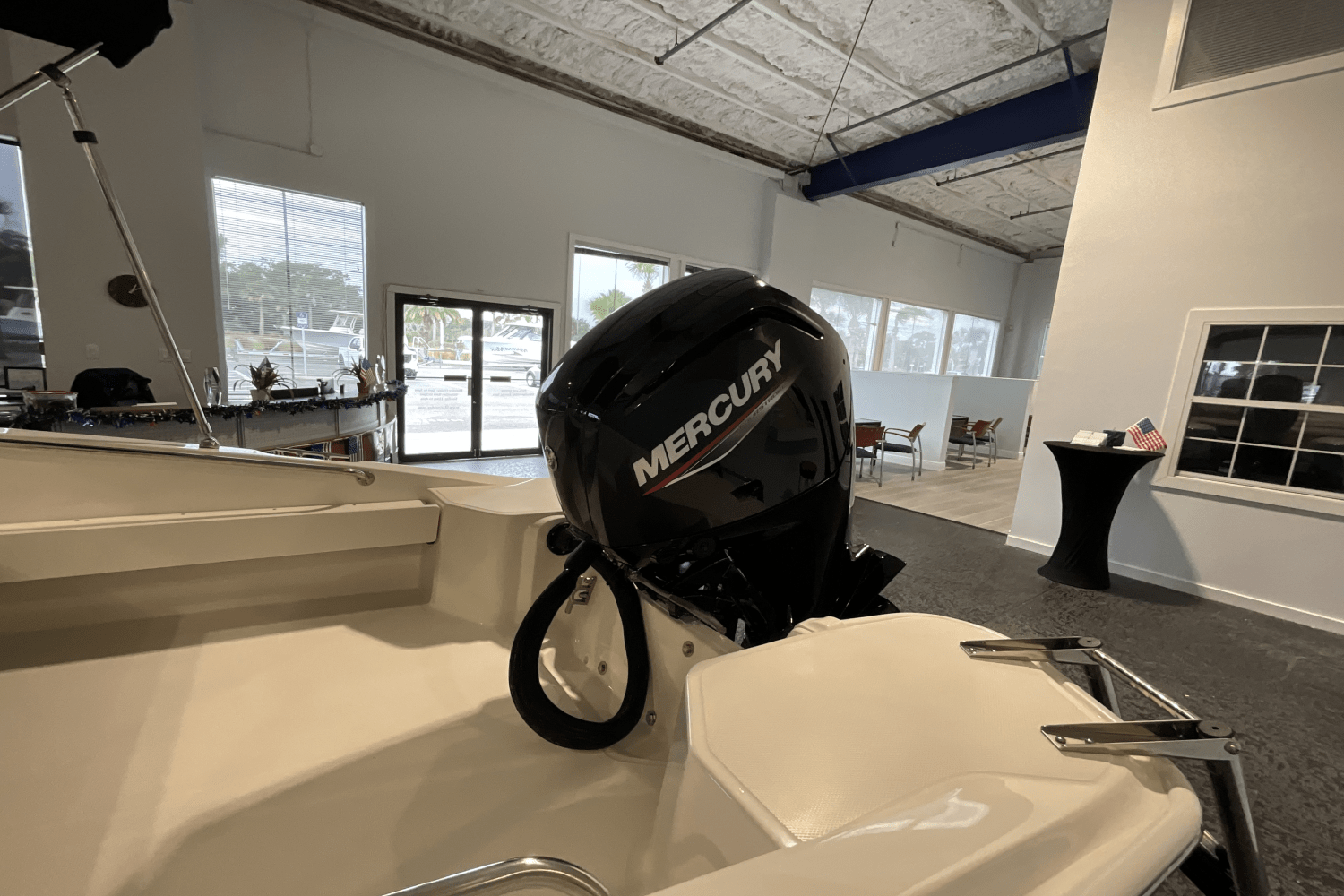 Slide: The Image of Boston Whaler 160 Super Sport 2025 - 16