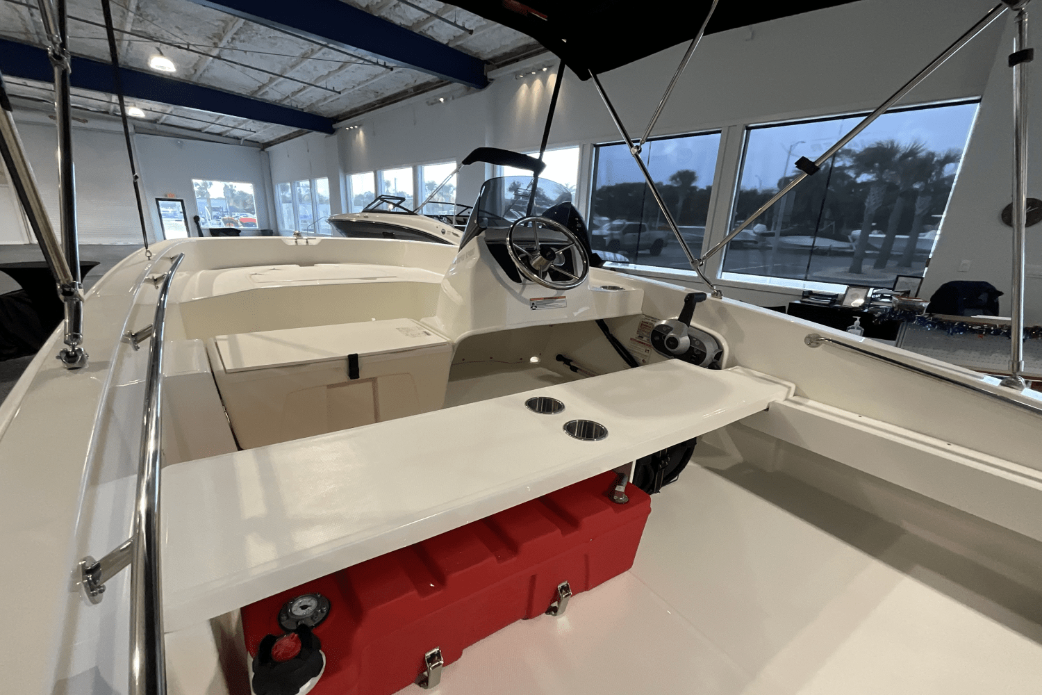 Slide: The Image of Boston Whaler 160 Super Sport 2025 - 18