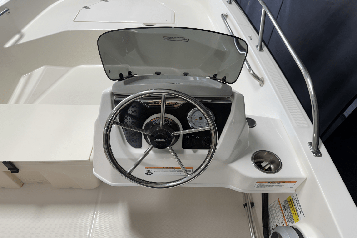 Slide: The Image of Boston Whaler 160 Super Sport 2025 - 27