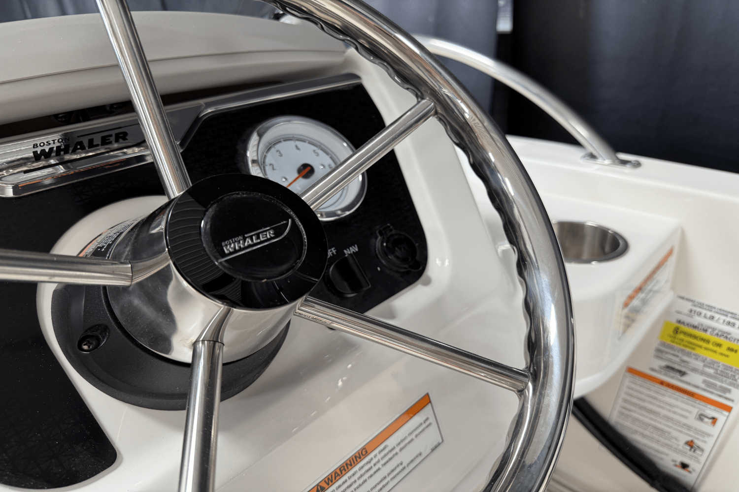 Slide: The Image of Boston Whaler 160 Super Sport 2025 - 28