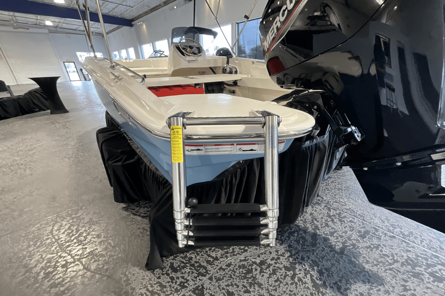 Slide: The Image of Boston Whaler 160 Super Sport 2025 - 30