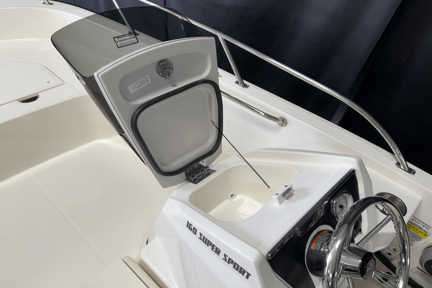 Slide: The Image of Boston Whaler 160 Super Sport 2025 - 31