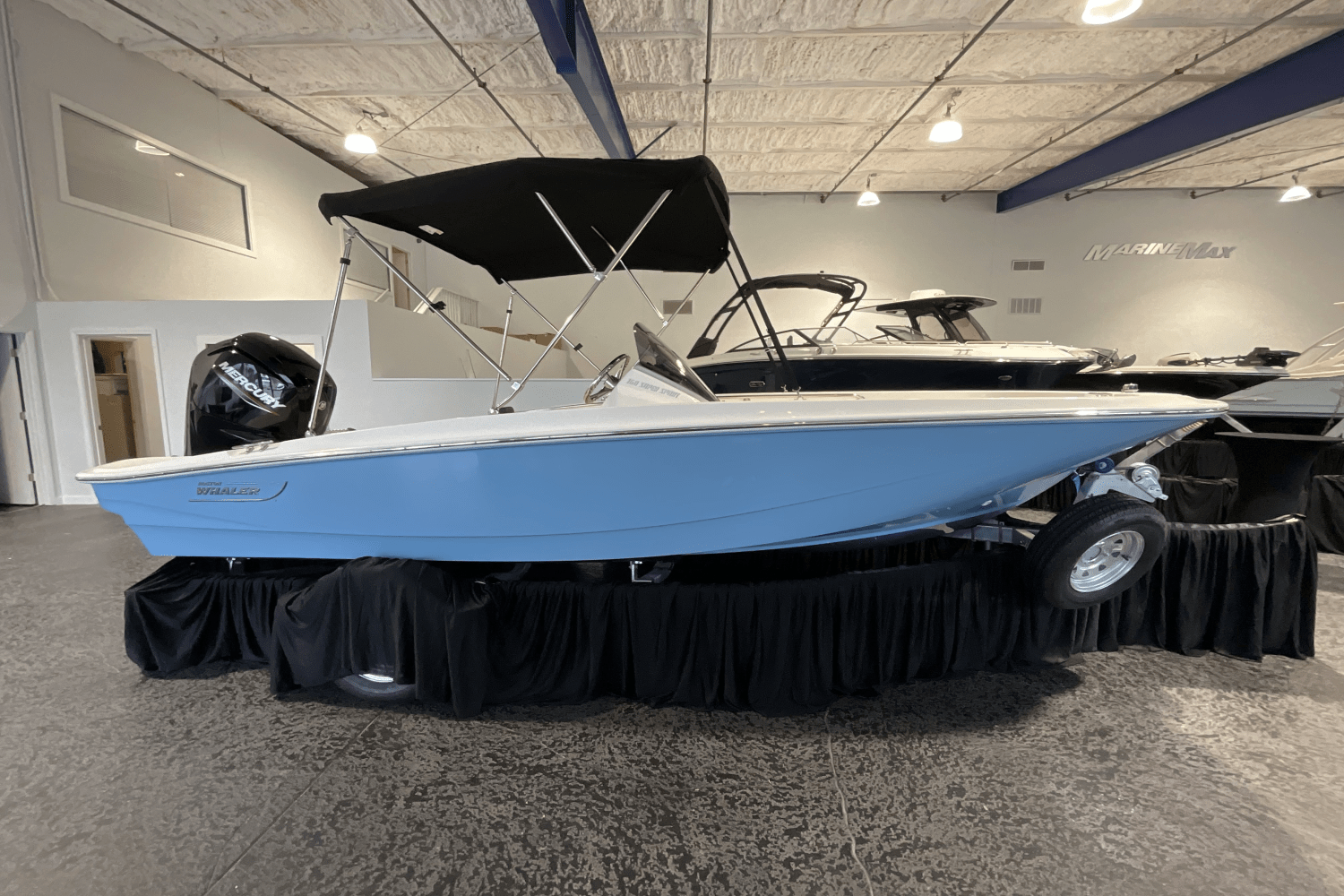 Slide: The Image of Boston Whaler 160 Super Sport 2025 - 5