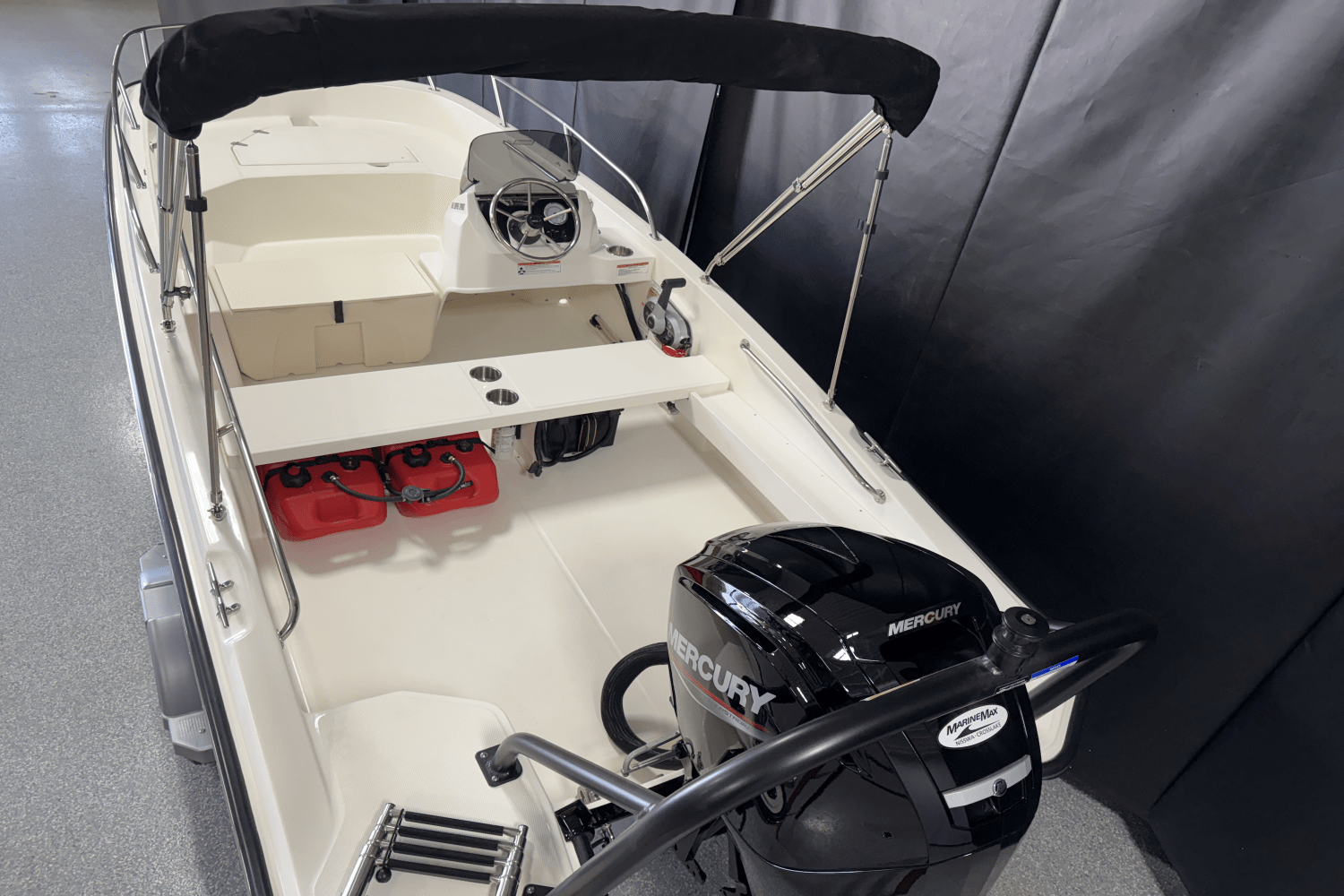 Slide: The Image of Boston Whaler 160 Super Sport 2025 - 6